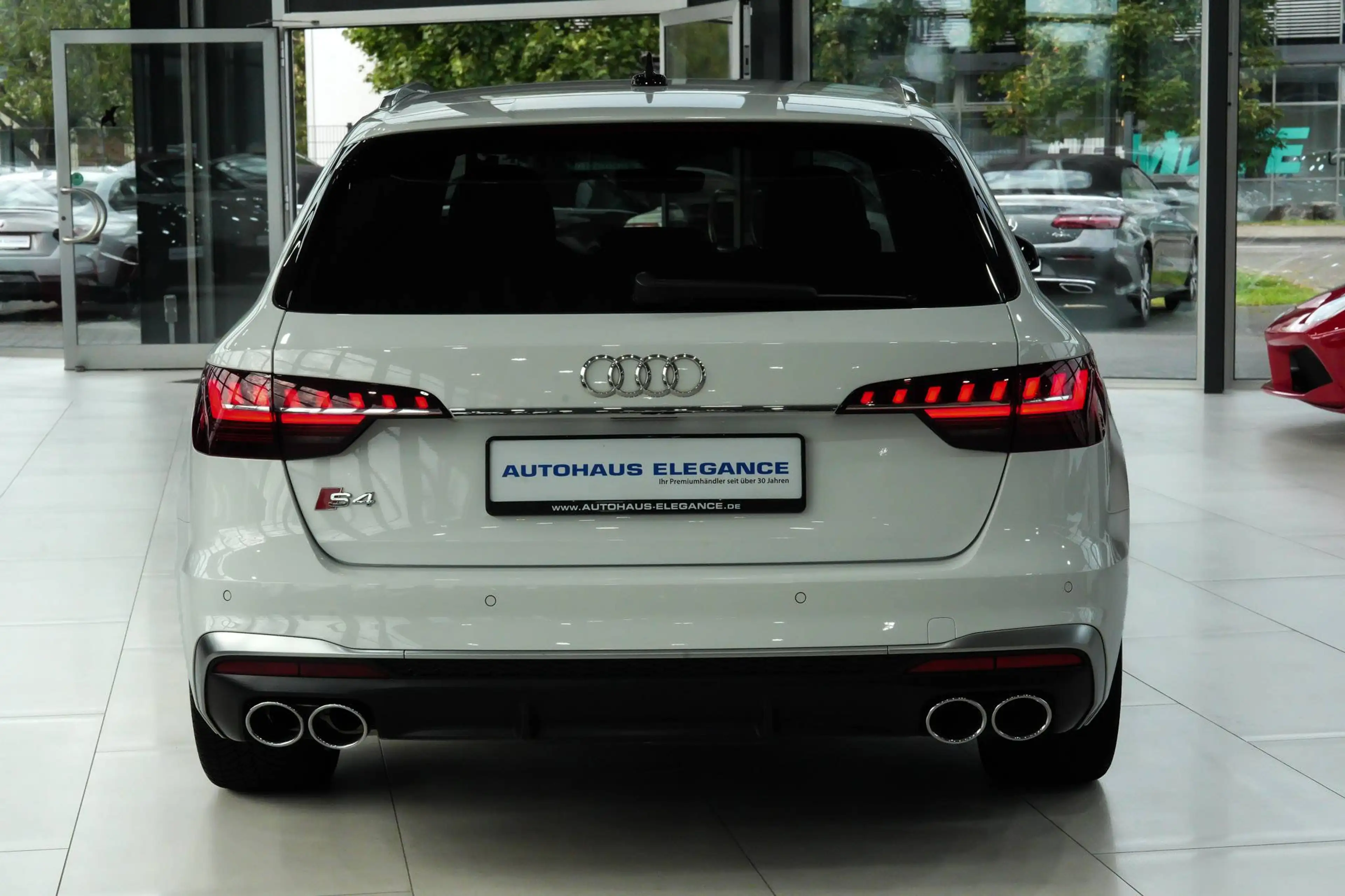 Audi S4 Avant quattro*SPORTSITZE*s-TRONIC*1-HAND*LED* — photo 6