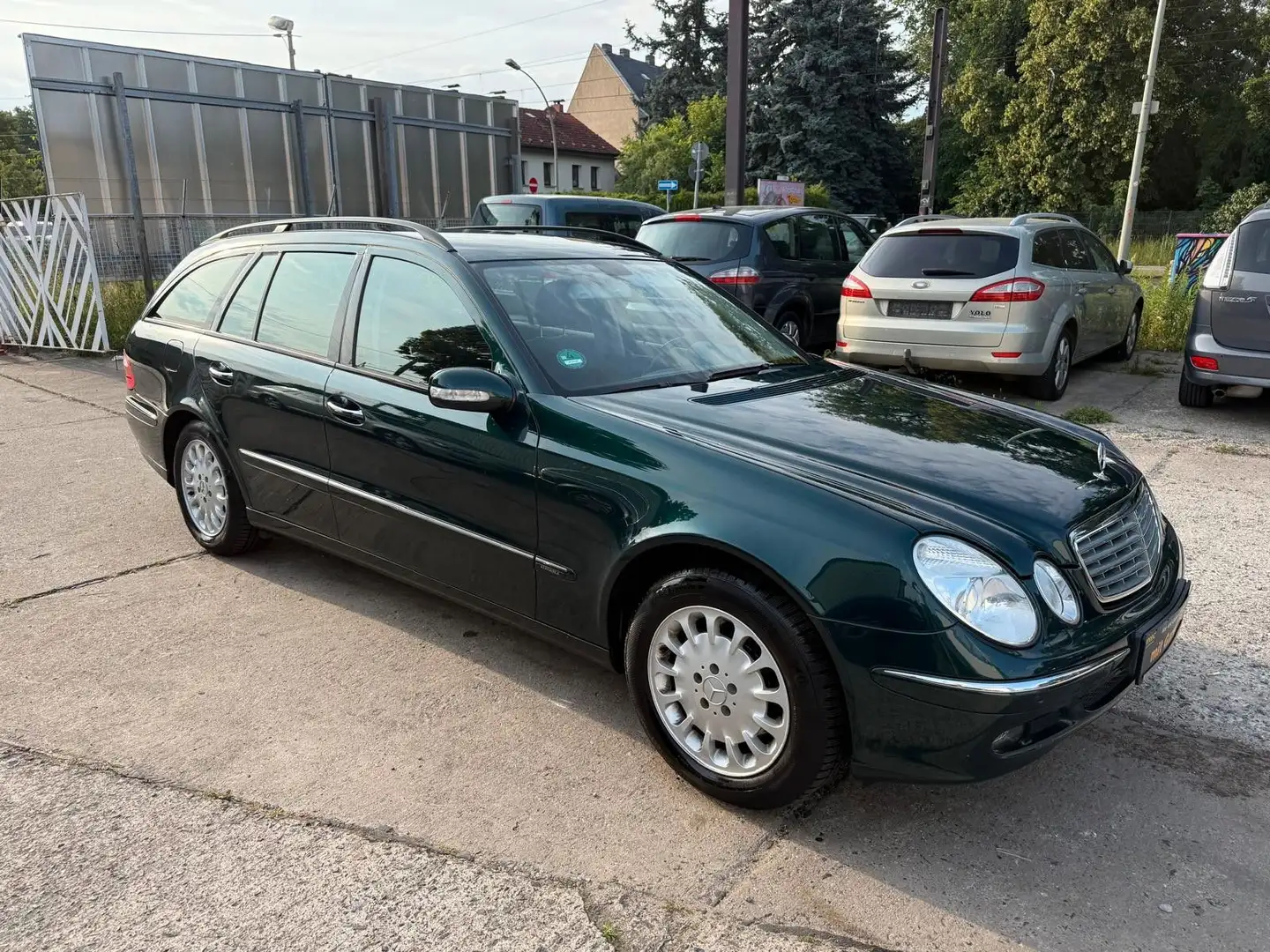 Mercedes-Benz E 320 T-Modell CDI DIESEL*AUTUMATIK*AHK*TUV NEU* Yeşil - 1