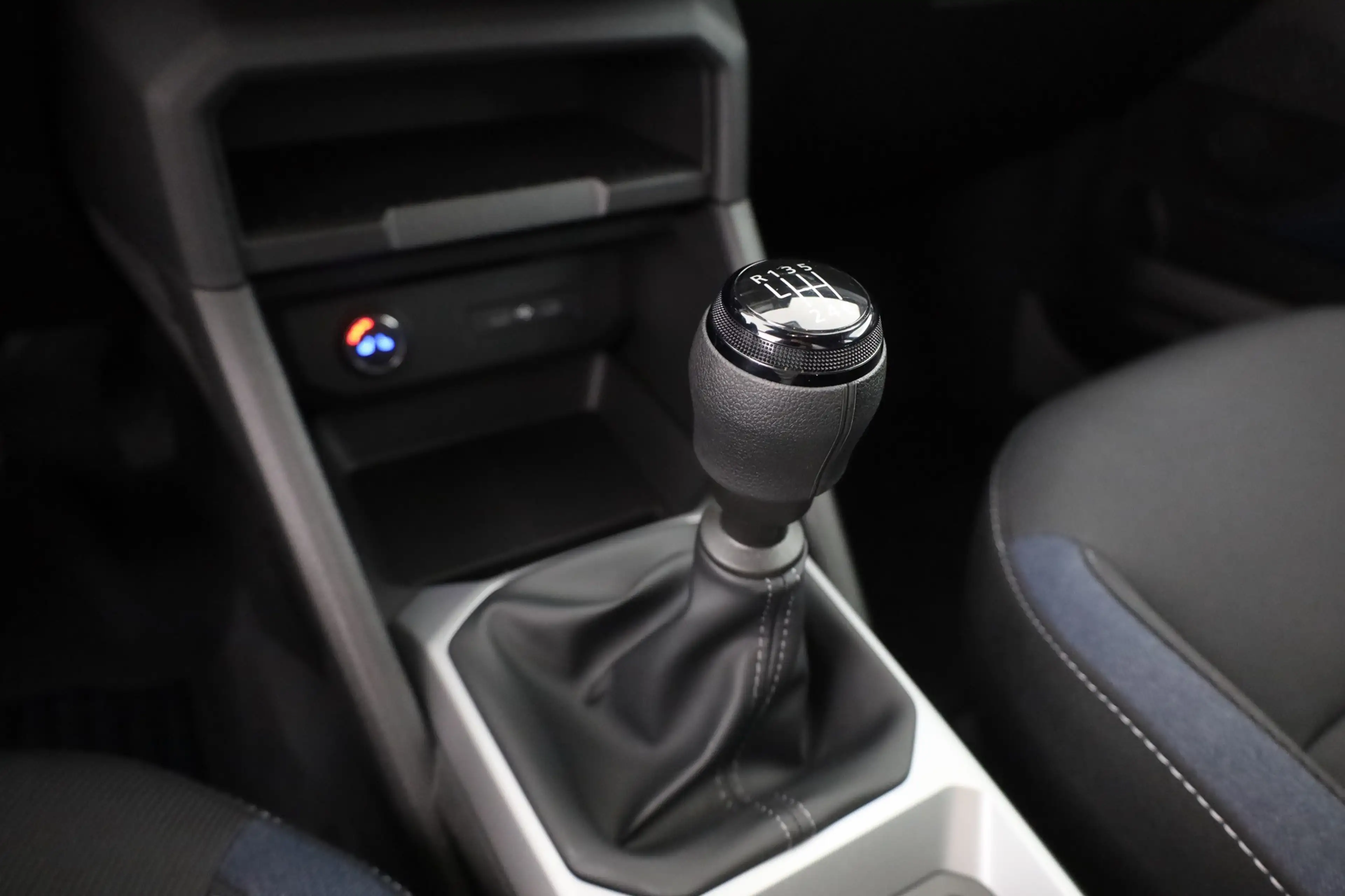 Dacia Bigster Expression 140 mHev LED 360° Tempomat — photo 14
