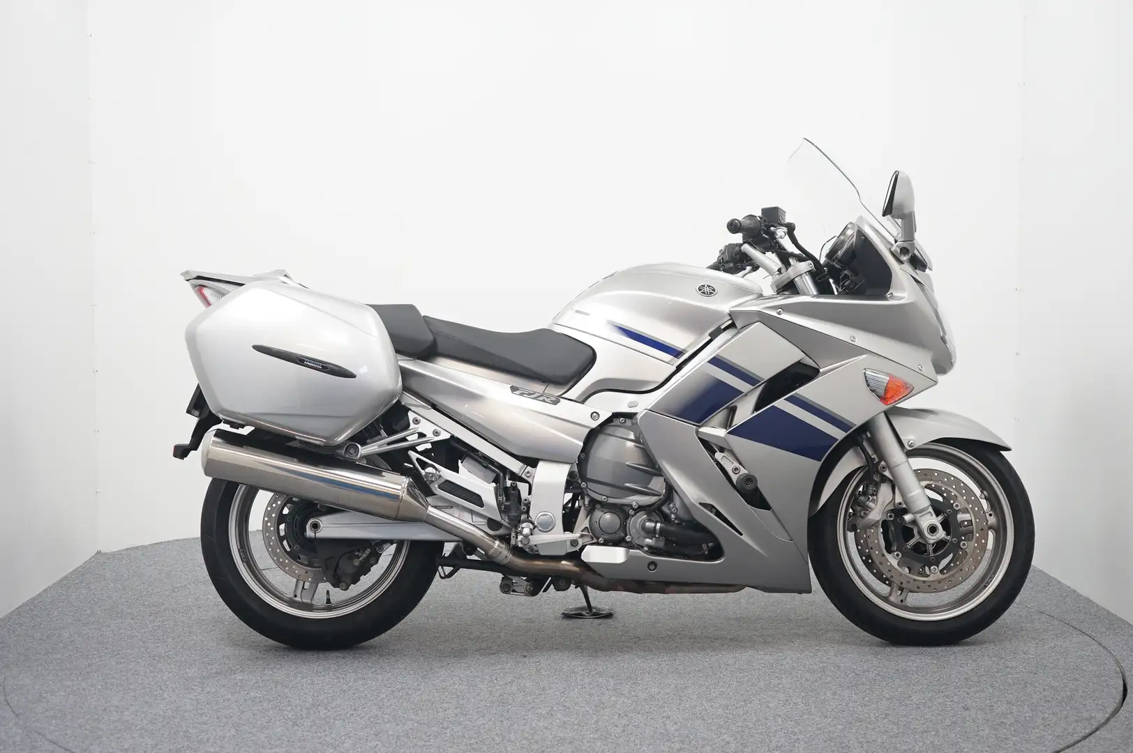 Yamaha FJR 1300 ABS Stříbrná - 1