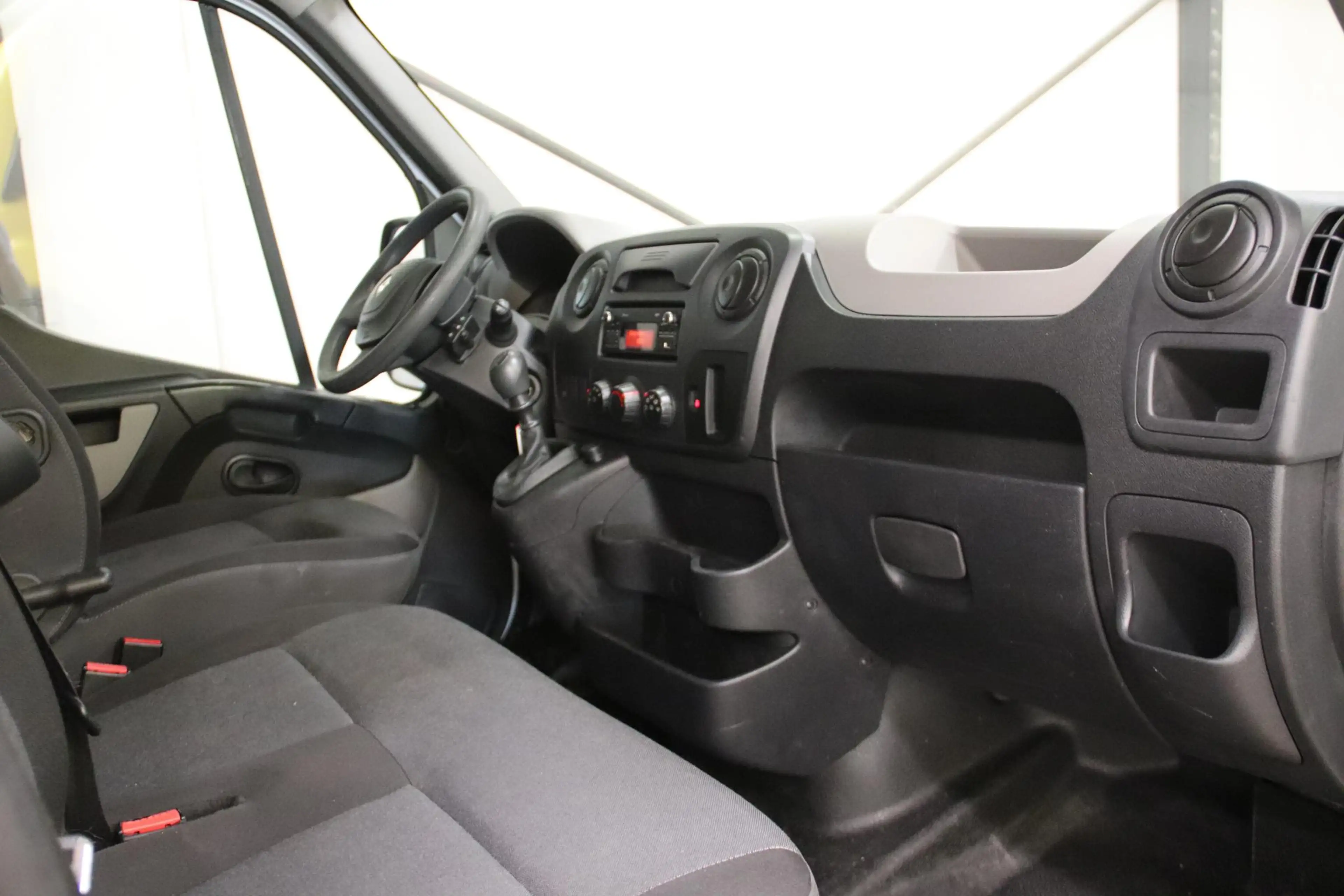Renault Master 2.3 KOELWAGEN BAKWAGEN LOWLINER — photo 6