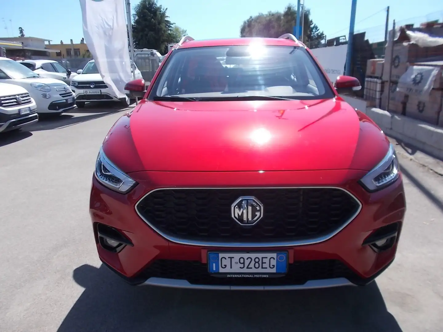 MG ZS 1.0 Luxury Rouge - 2