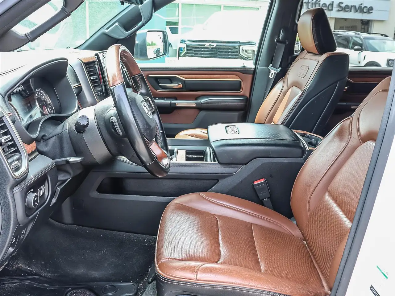 RAM 1500 снимка RAM 1500
