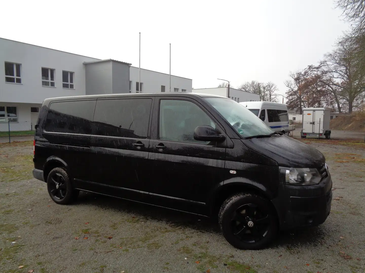 Volkswagen T5 Transporter LANG; KLIMA Schwarz - 1