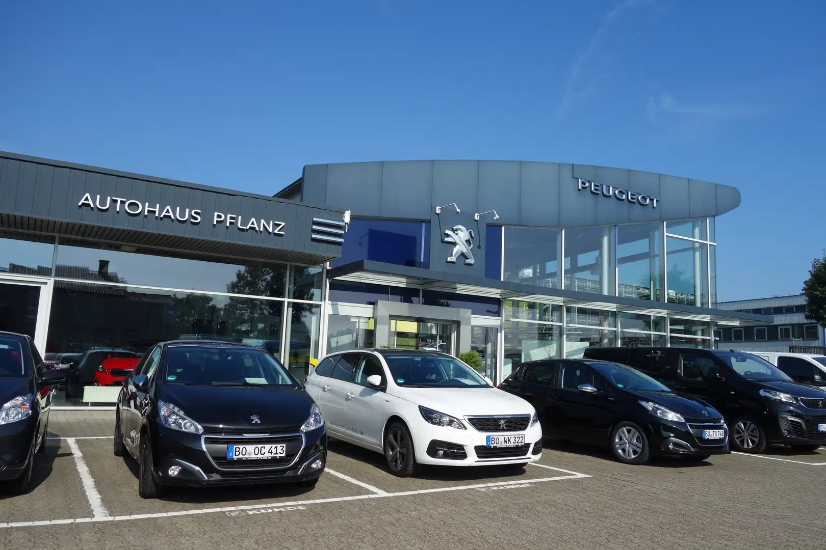 Peugeot 3008 Allure Pack 1.2 PureTech 130 EAT8 Bleu - 1