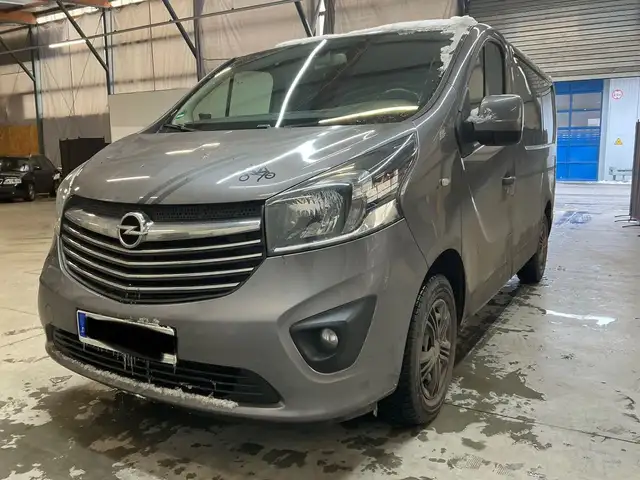 Opel Vivaro autocarro 3 posti  l1h1