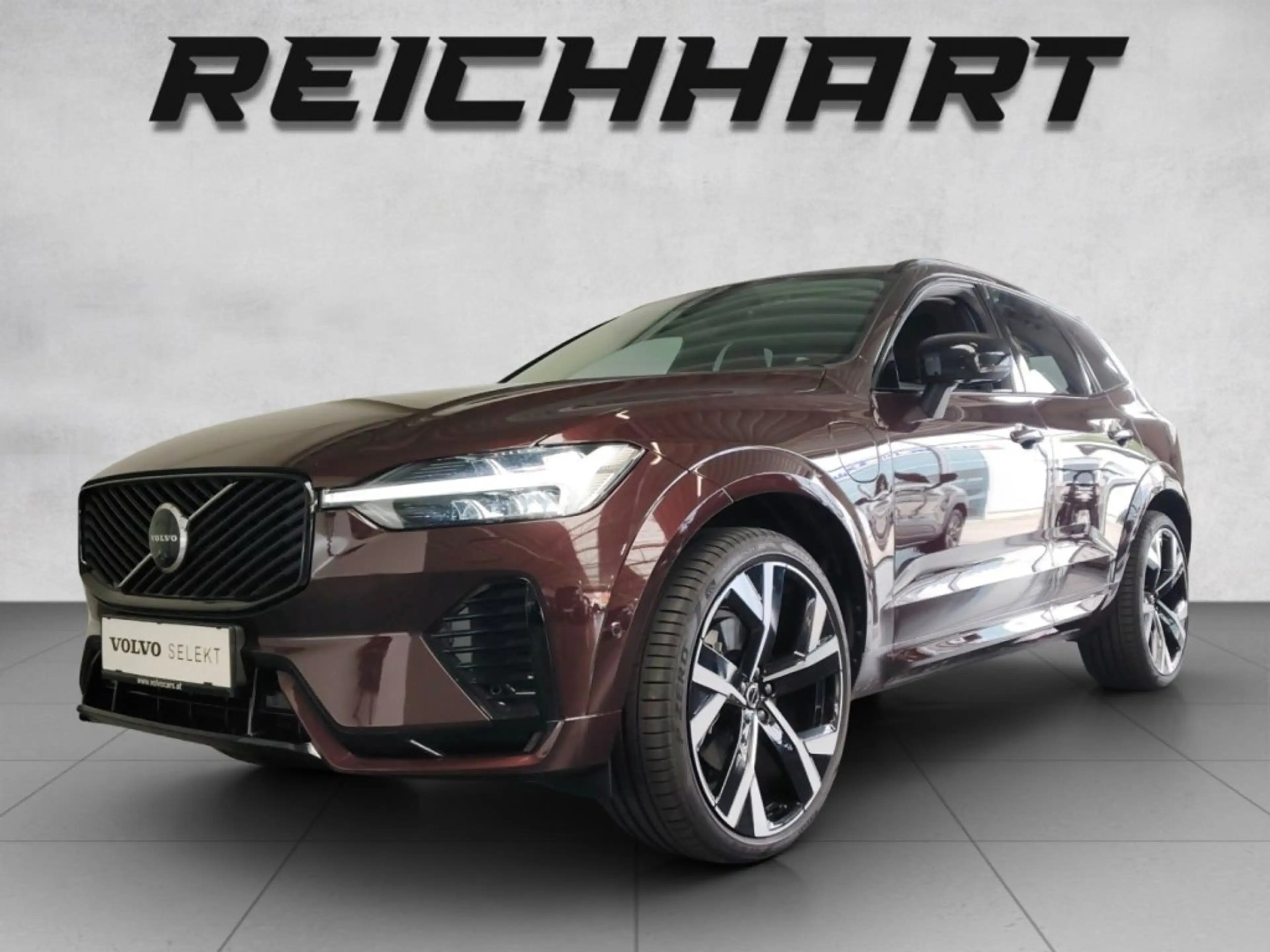 Volvo XC60 Ultra, T6 AWD Plug-in Hybrid, Elektrisch/Benzin, Dark