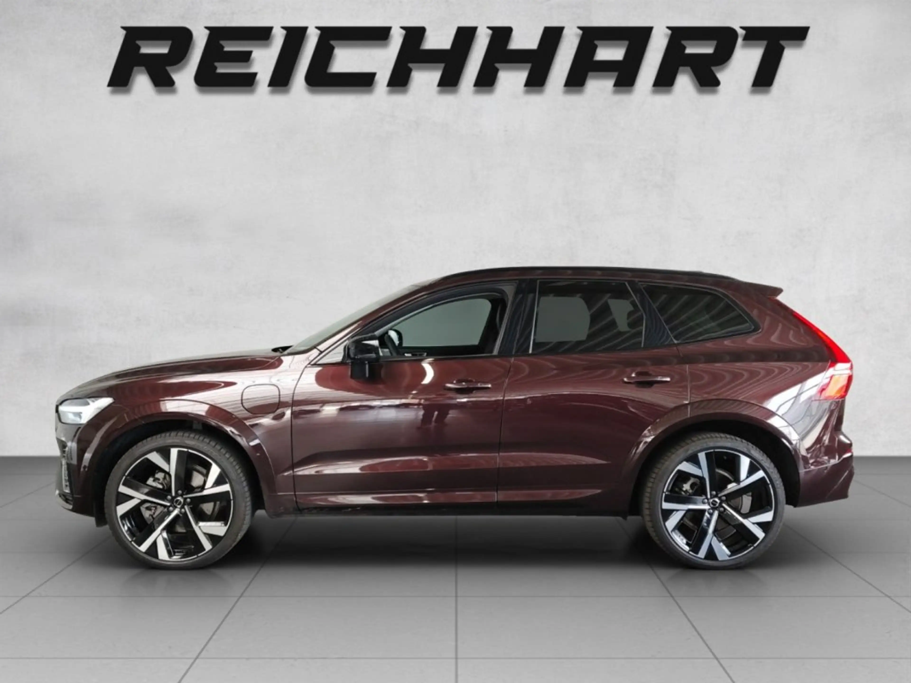 Volvo XC60 Ultra, T6 AWD Plug-in Hybrid, Elektrisch/Benzin, Dark — photo 2
