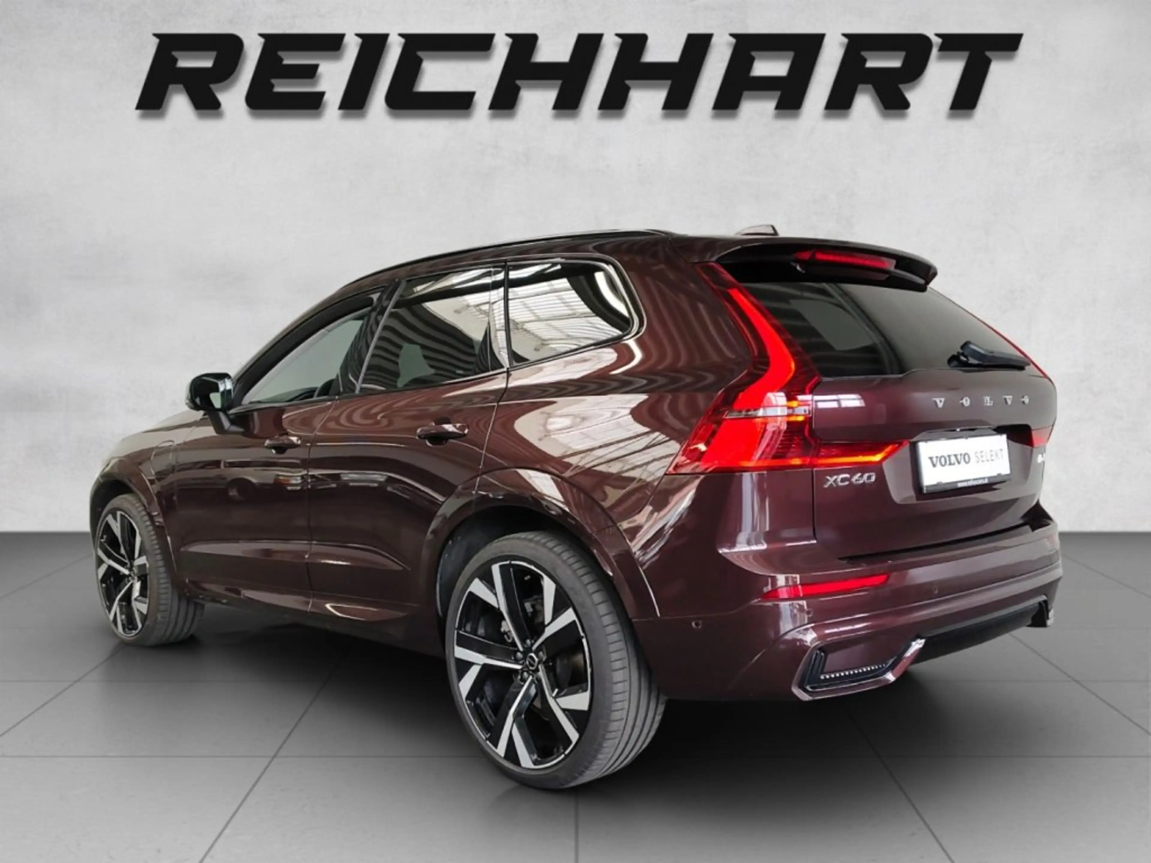 Volvo XC60 Ultra, T6 AWD Plug-in Hybrid, Elektrisch/Benzin, Dark — photo 3