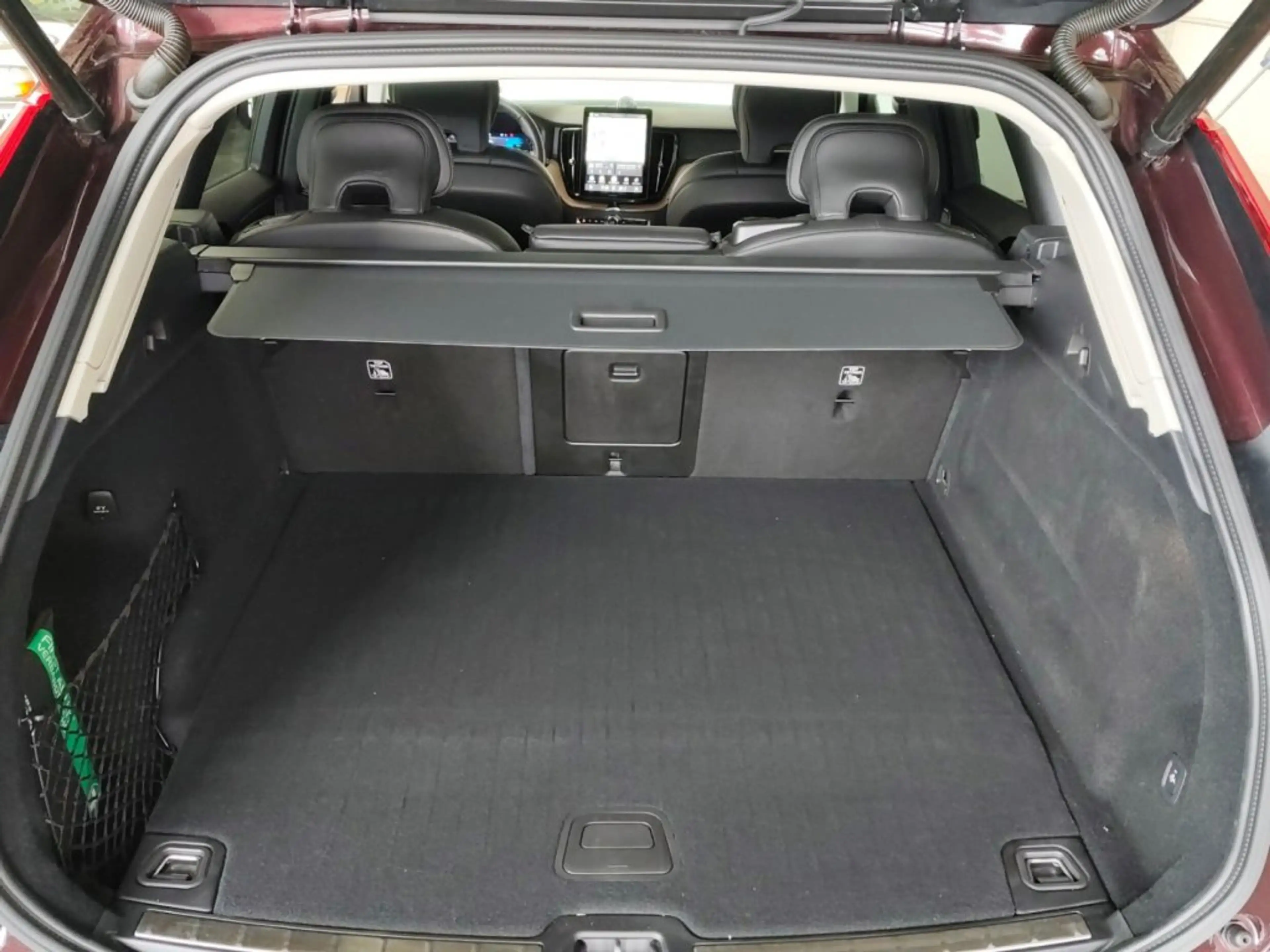 Volvo XC60 Ultra, T6 AWD Plug-in Hybrid, Elektrisch/Benzin, Dark — photo 14