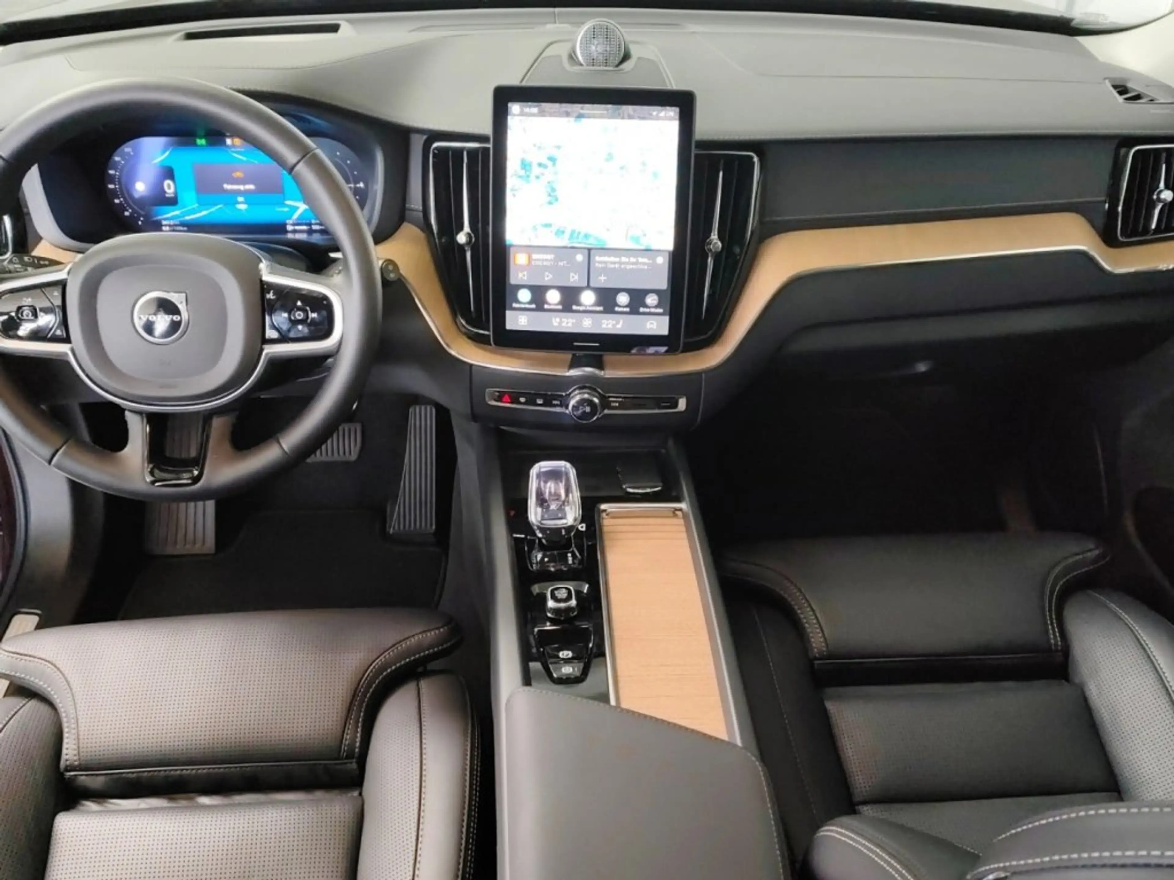 Volvo XC60 Ultra, T6 AWD Plug-in Hybrid, Elektrisch/Benzin, Dark — photo 9