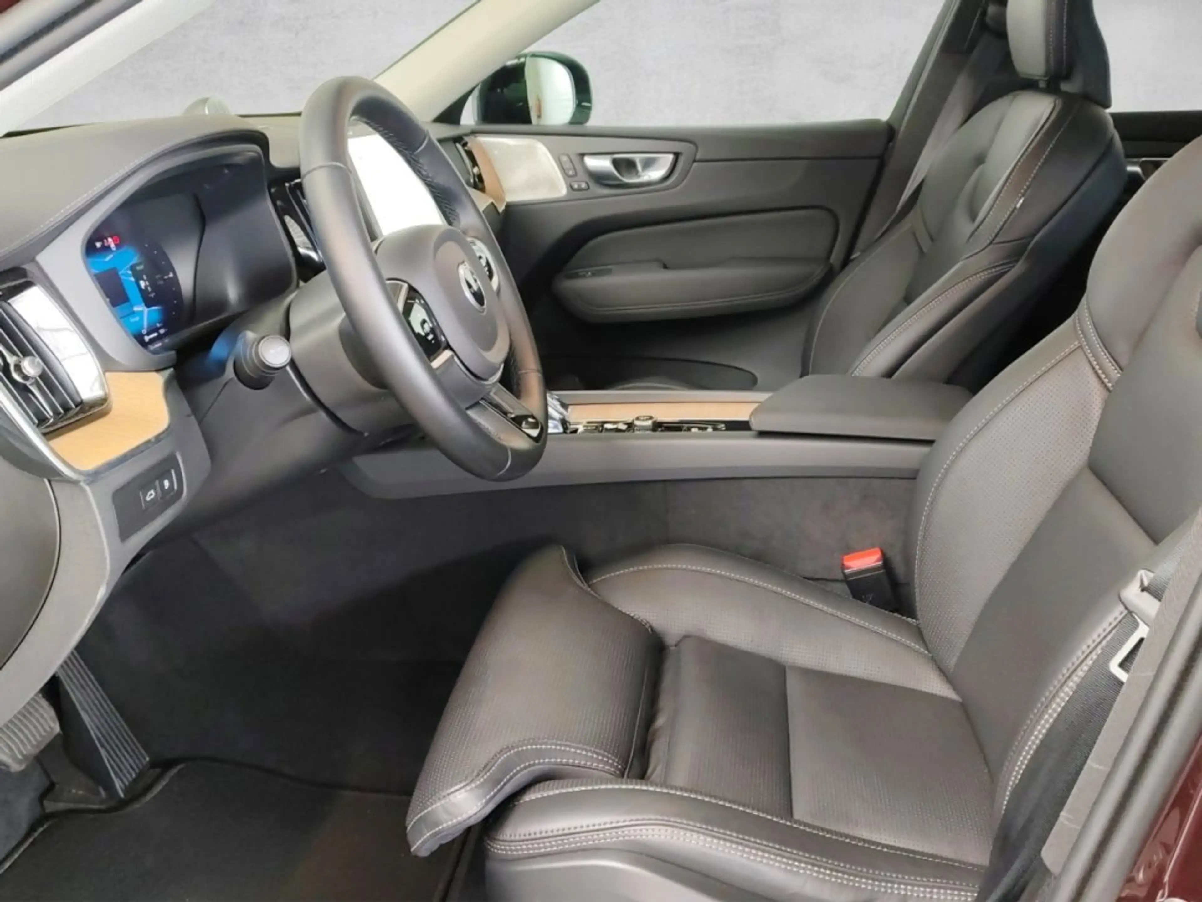 Volvo XC60 Ultra, T6 AWD Plug-in Hybrid, Elektrisch/Benzin, Dark — photo 6