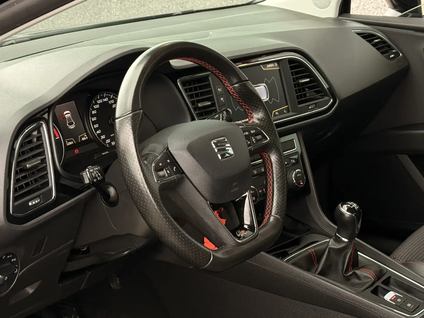 SEAT Leon 1.4 EcoTSI FR | Led | Stoelverwarming | Parkeersen Zwart - 2