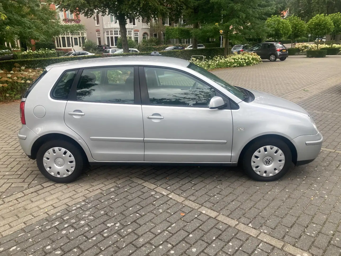 Volkswagen Polo 1.4-16V Turijn nieuwe distr waterpomp Grau - 1