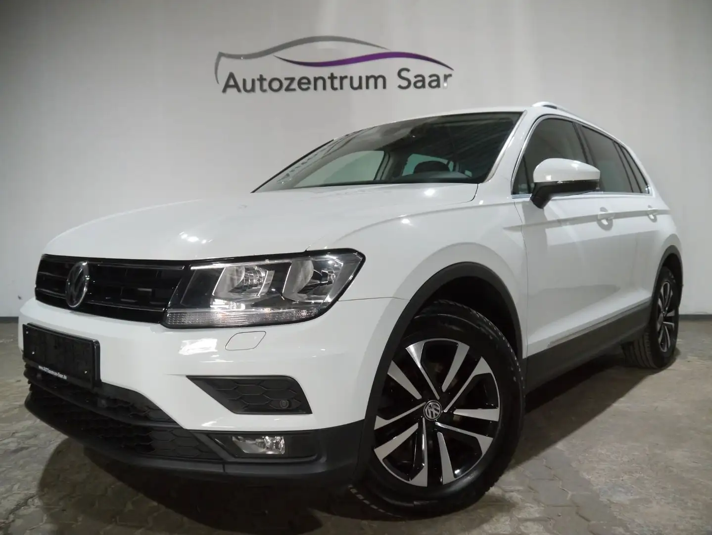 Volkswagen Tiguan Comfortline Navi Sitzheizung Bluetooth Weiß - 1