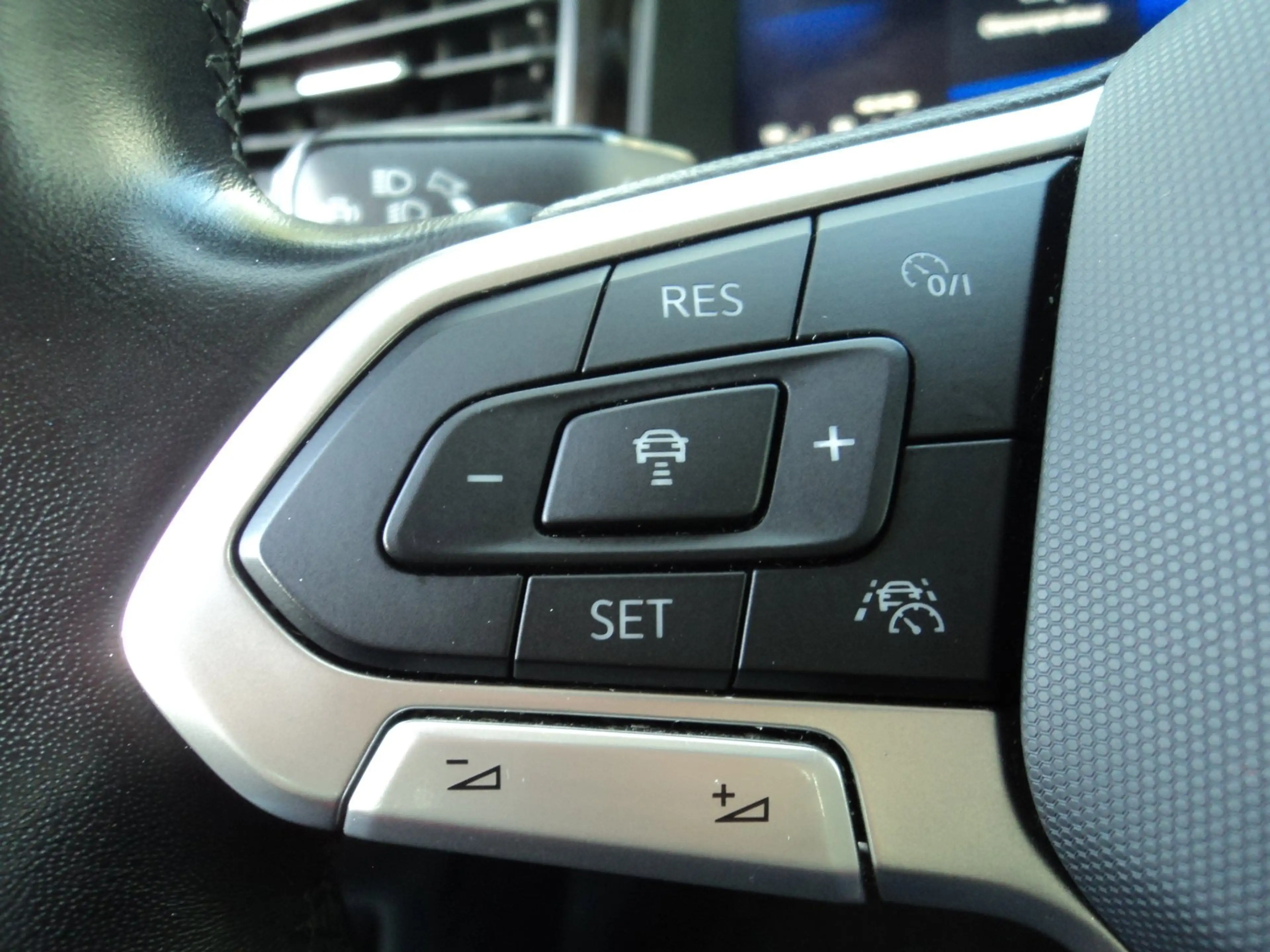 Volkswagen Polo 1.0 TSI Life ACC CRUISE CONTROL FRONT ASSIST — photo 16