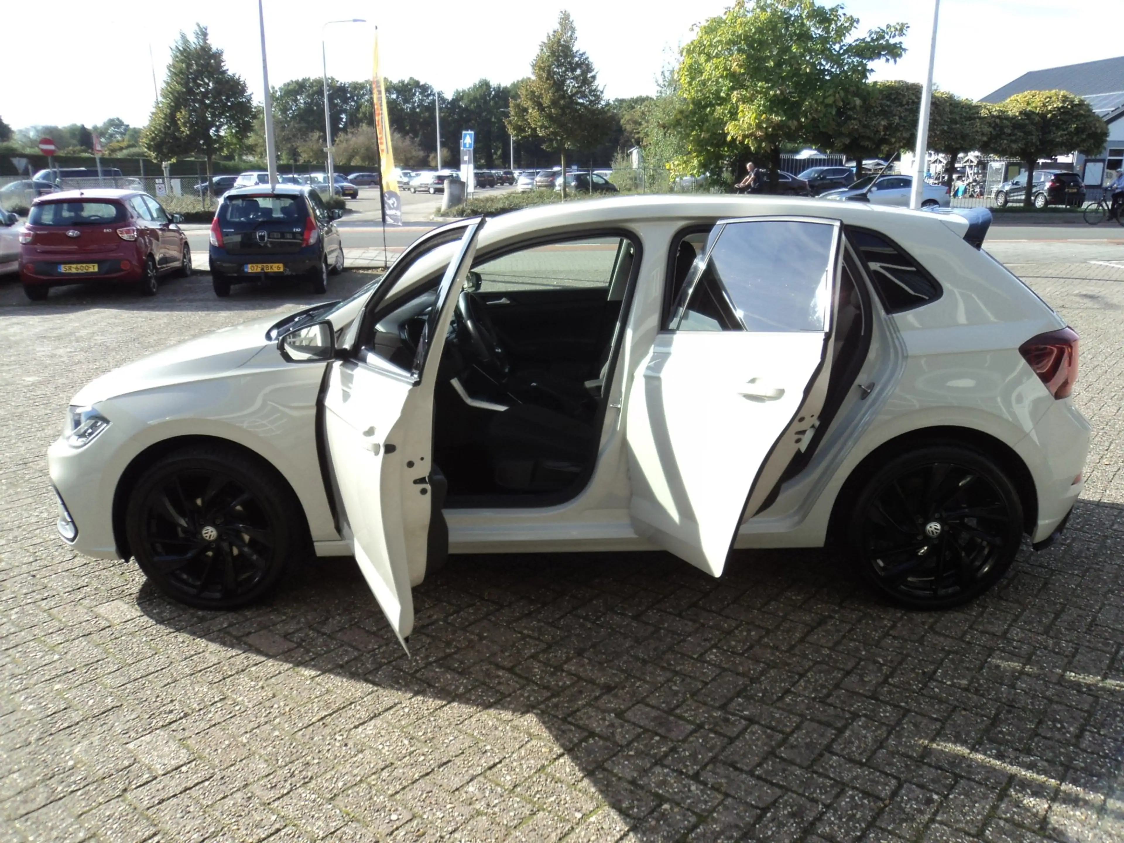 Volkswagen Polo 1.0 TSI Life ACC CRUISE CONTROL FRONT ASSIST — photo 9