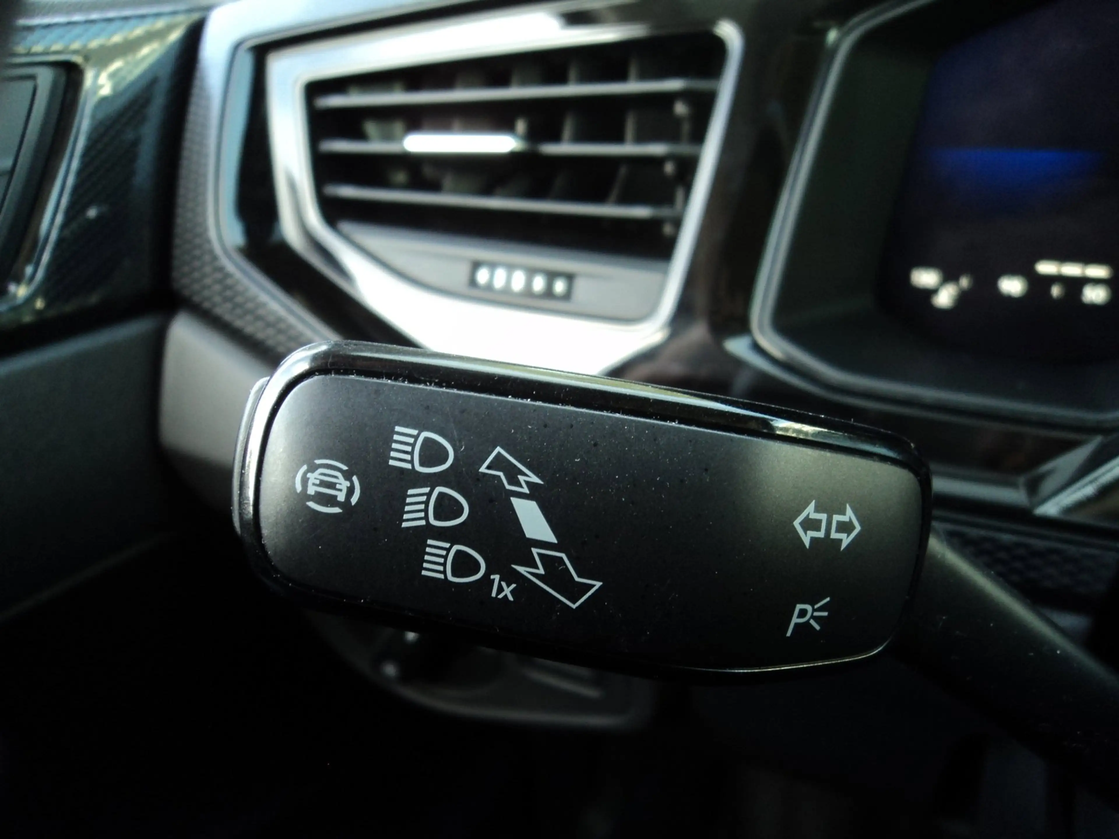 Volkswagen Polo 1.0 TSI Life ACC CRUISE CONTROL FRONT ASSIST — photo 18
