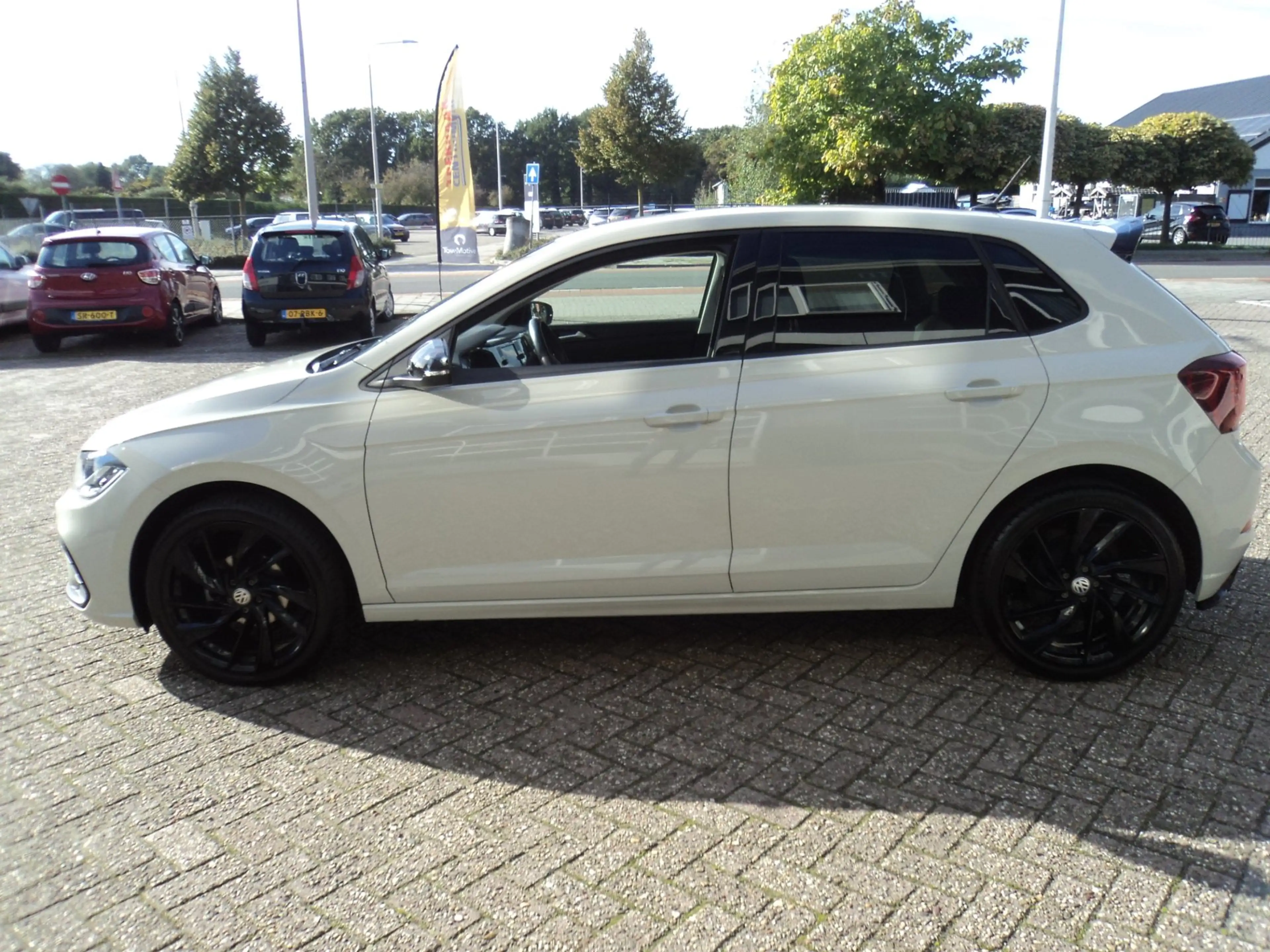Volkswagen Polo 1.0 TSI Life ACC CRUISE CONTROL FRONT ASSIST — photo 4