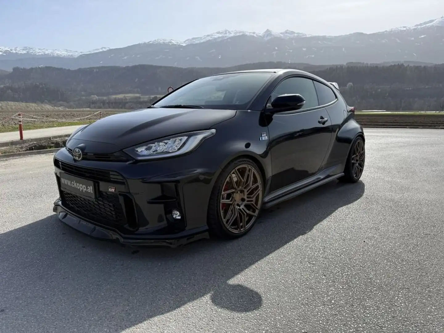 Toyota Yaris GR Schwarz - 1