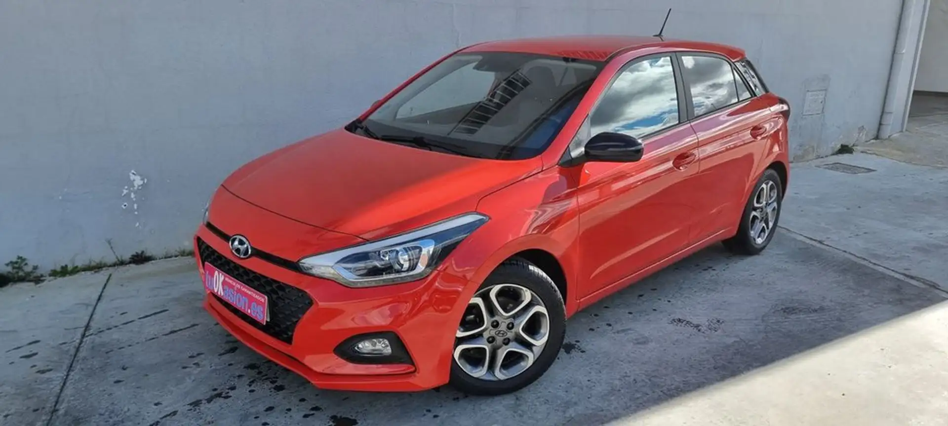 Hyundai i20 1.0Tgdi 100cv Tecno Automático Rojo - 1