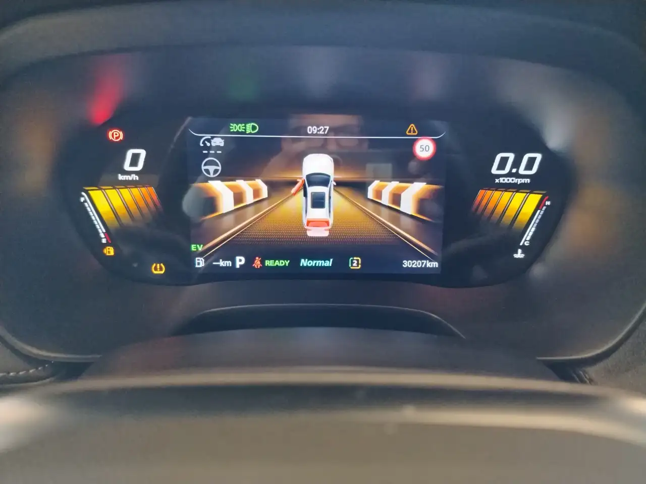 MG ZS 1.5 Hybrid+ Luxury, миниатюра 13