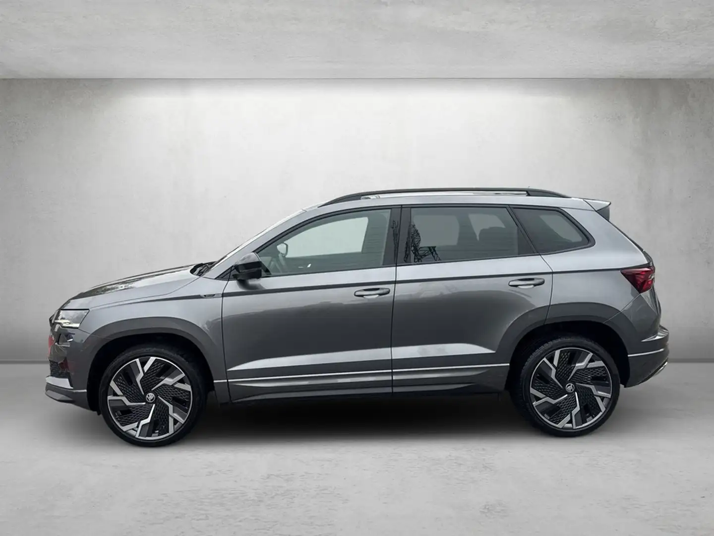 Skoda Karoq 1.5 TSI DSG Sportline *Navi*Kamera*AHK* Grau - 2