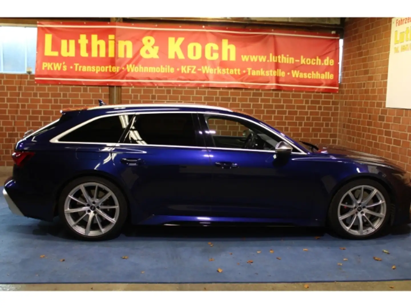 Audi RS6 Avant 4.0 TFSI quattro AHK Standhz Blau - 2