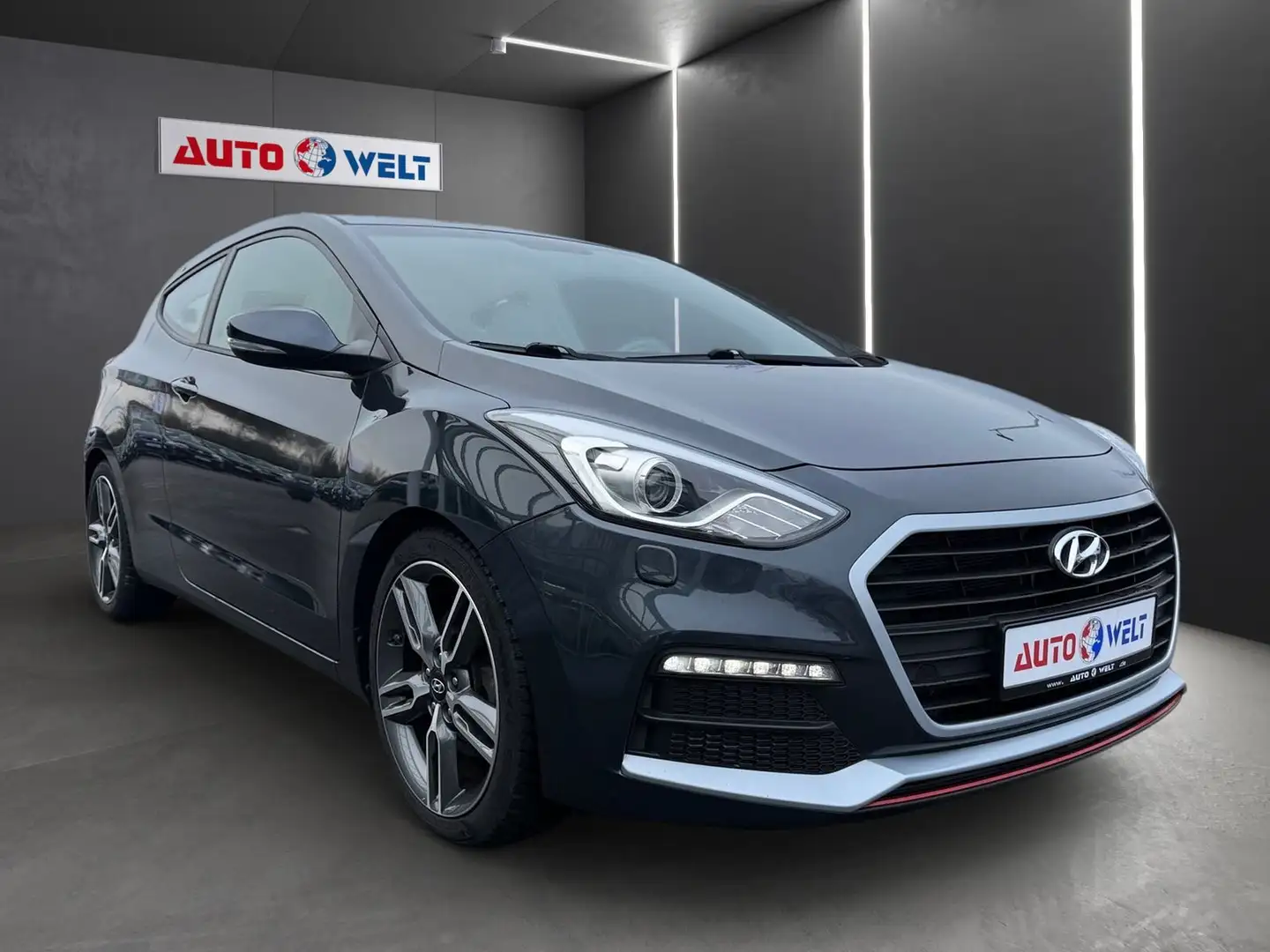Hyundai i30 Coupe 1.6 T-GDI Turbo Sitzheizung Teilleder Gris - 2