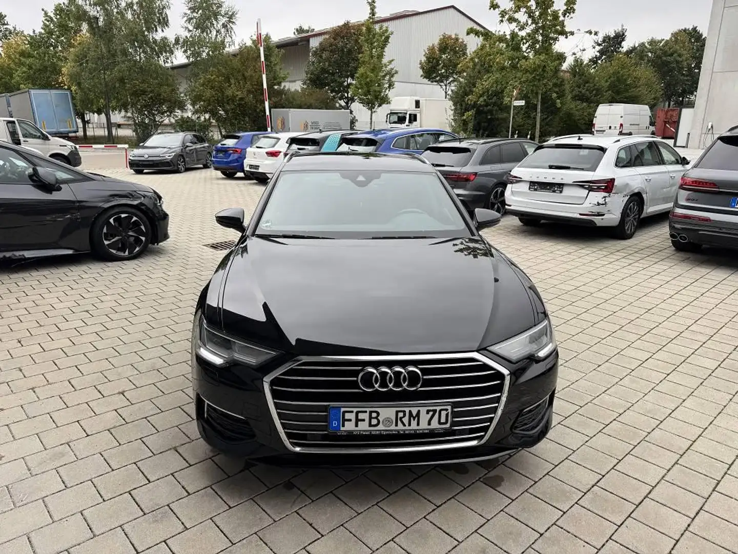 Audi A6 Avant 40 TDI *TOP-Ausstattung* Scheckheft Schwarz - 2