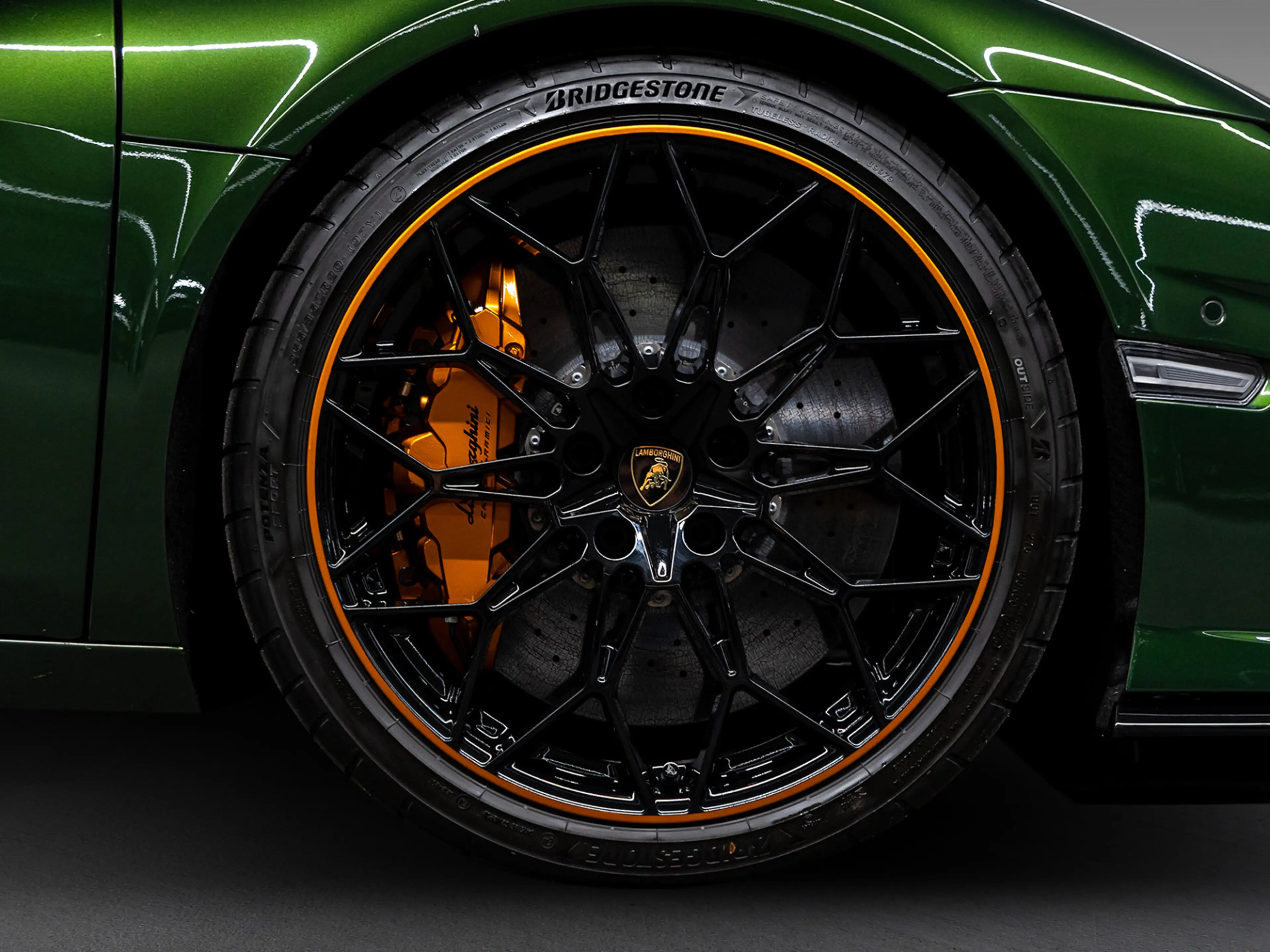 Lamborghini Temerario | Nose lift | Passenger Display | Style pack — photo 9
