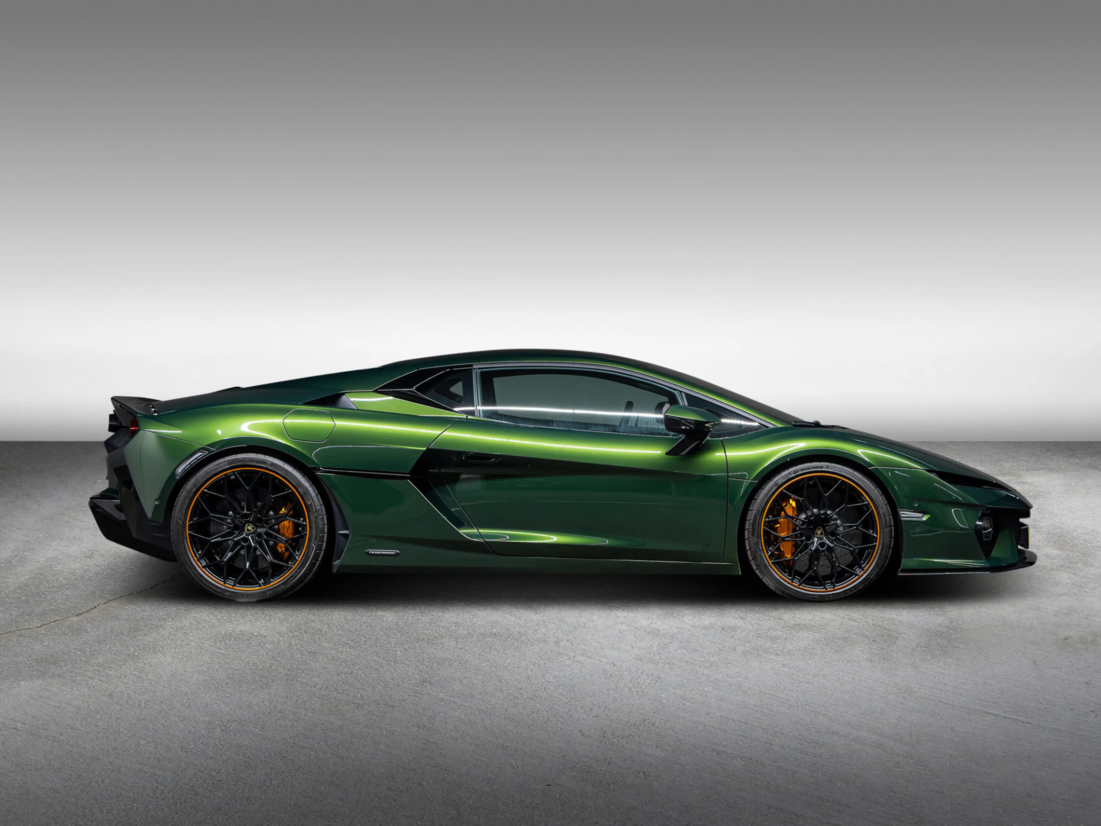 Lamborghini Temerario | Nose lift | Passenger Display | Style pack — photo 2