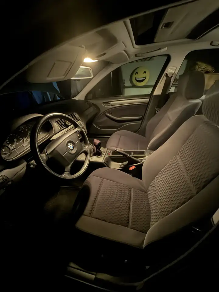 BMW 318i Pack, foto 2