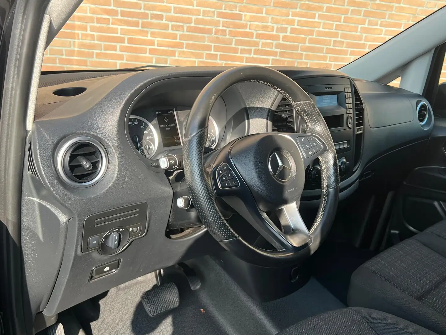 Mercedes-Benz Vito 114CDI Lang 7G-Tronic / 2.500kg Trekhaak / Cruisec Zwart - 2