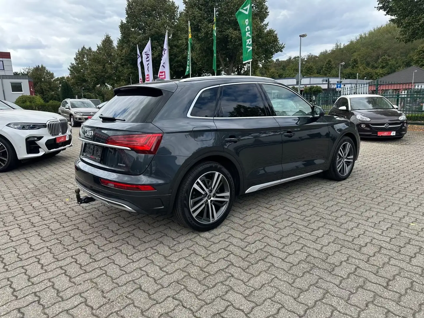 Audi Q5 40 TDI S tronic q 1.Hd LED Luft 360°AHK 20" Grau - 2