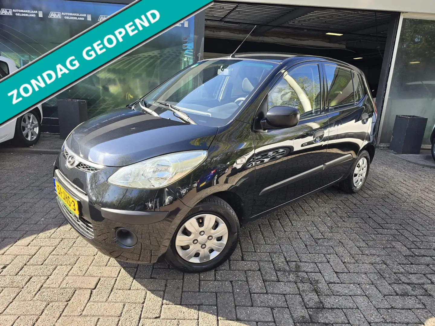 Hyundai i10 1.1 Active Cool | 12MND GARANTIE | AIRCO | NIEUWE Noir - 1