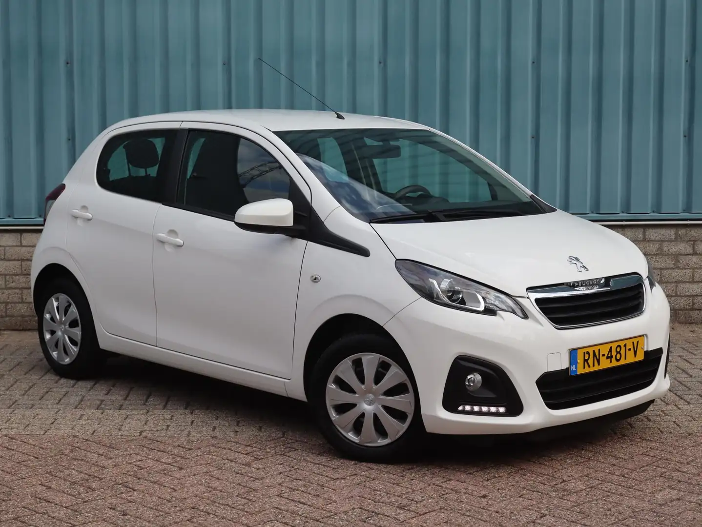 Peugeot 108 5-deurs Active 1.0 e-VTi 72pk | AIRCO | PACK PREMI Wit - 2