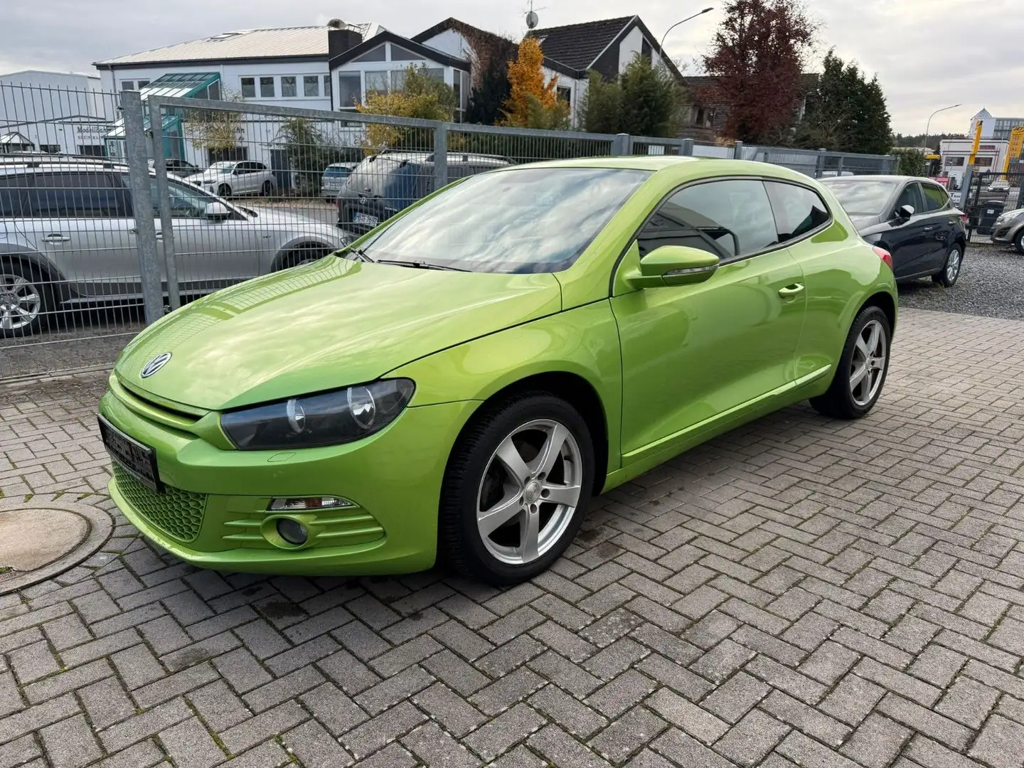 Volkswagen Scirocco 1.4 TSI 90 kW Grün - 1