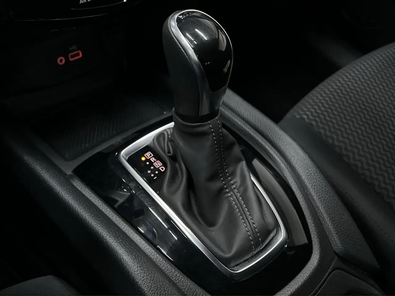Nissan Qashqai снимка Nissan Qashqai