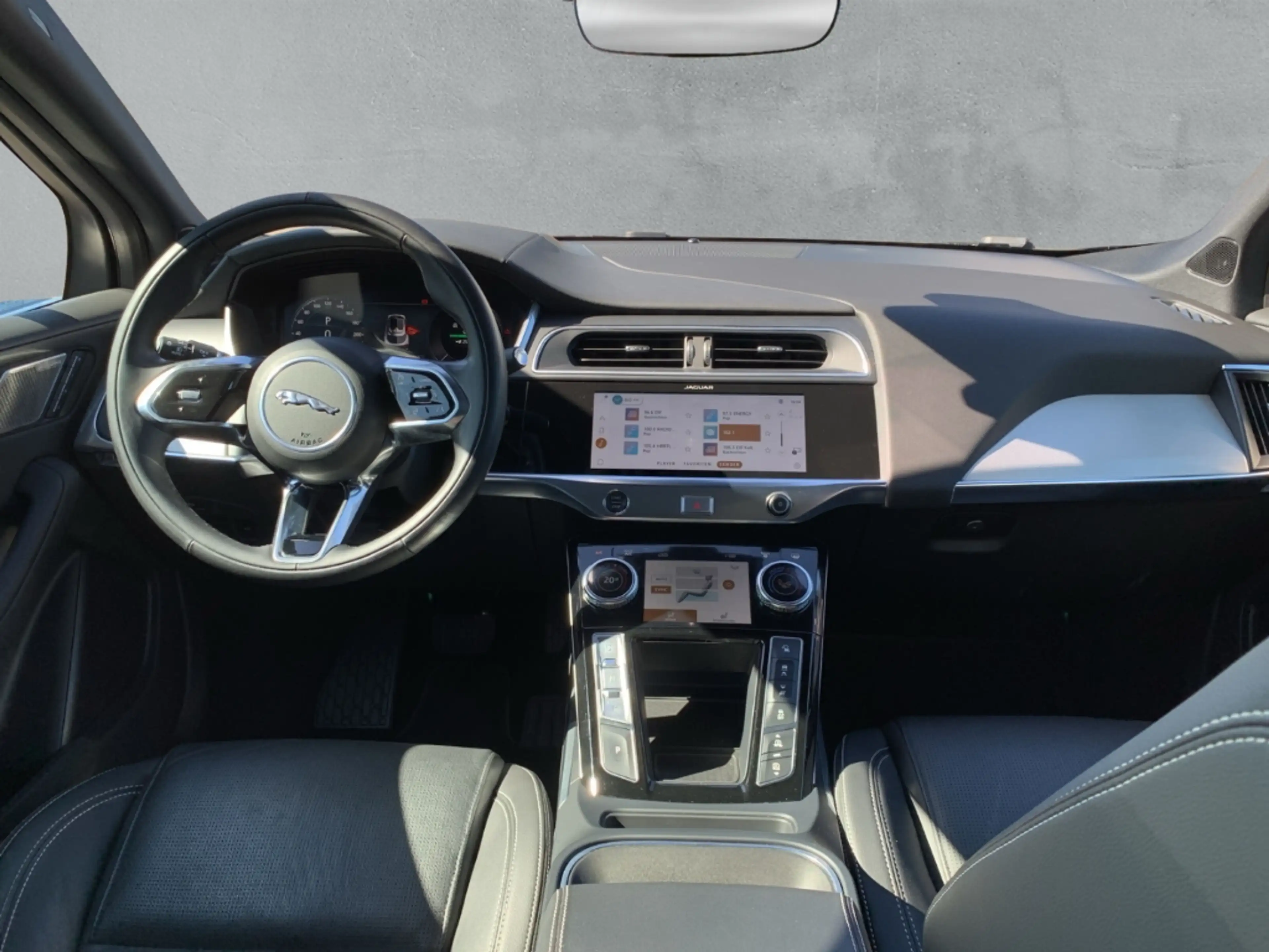 Jaguar I-Pace S EV400 LUFTFEDERUNG+PANO+SHZ+SOUNDSYSTEM — photo 4