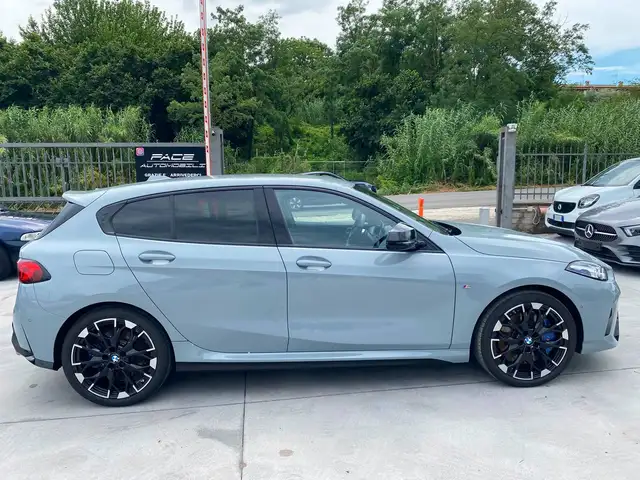 BMW M view 8