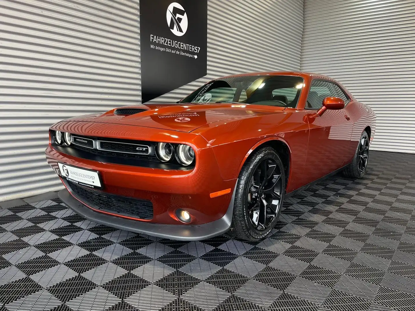 Dodge Challenger GT 3.6L V6/CARPLAY/RÜCKFAHRKAMERA/PDC Oranje - 2