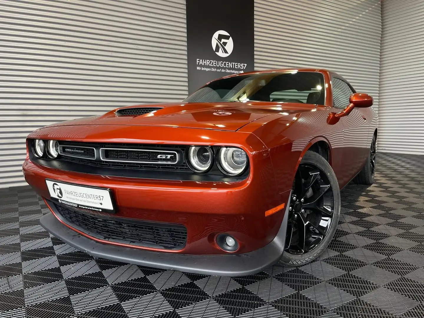 Dodge Challenger GT 3.6L V6/CARPLAY/RÜCKFAHRKAMERA/PDC Oranje - 1