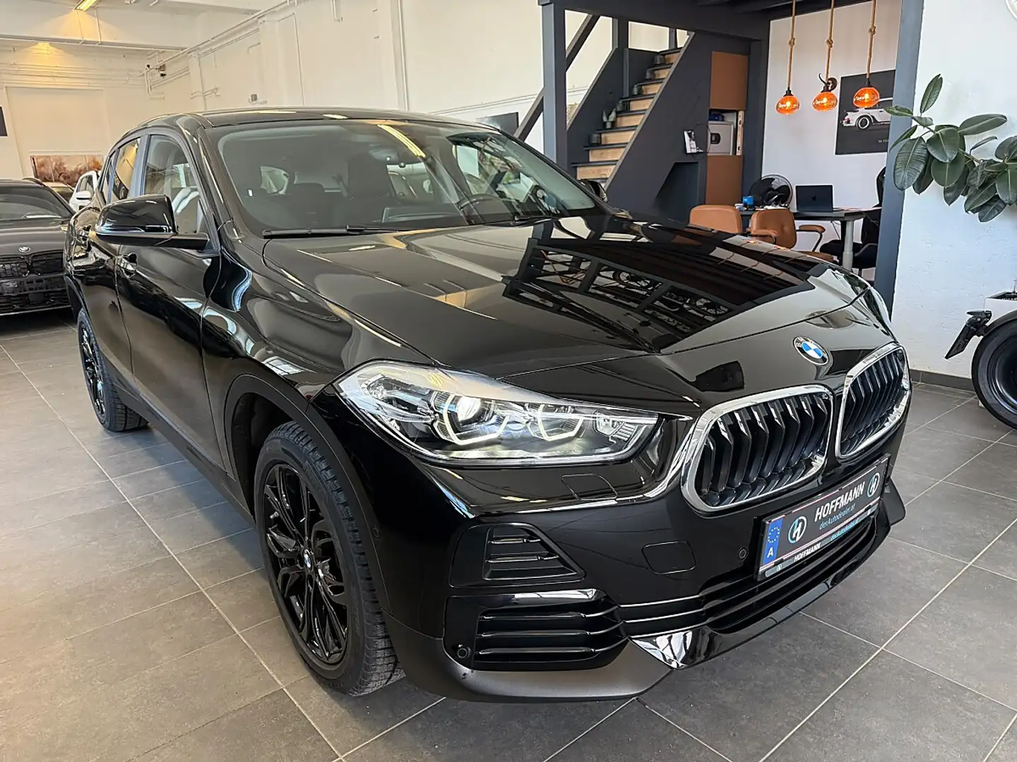 BMW X2 sDrive 16d/Hud/Sportsitze/LED/RK Schwarz - 1