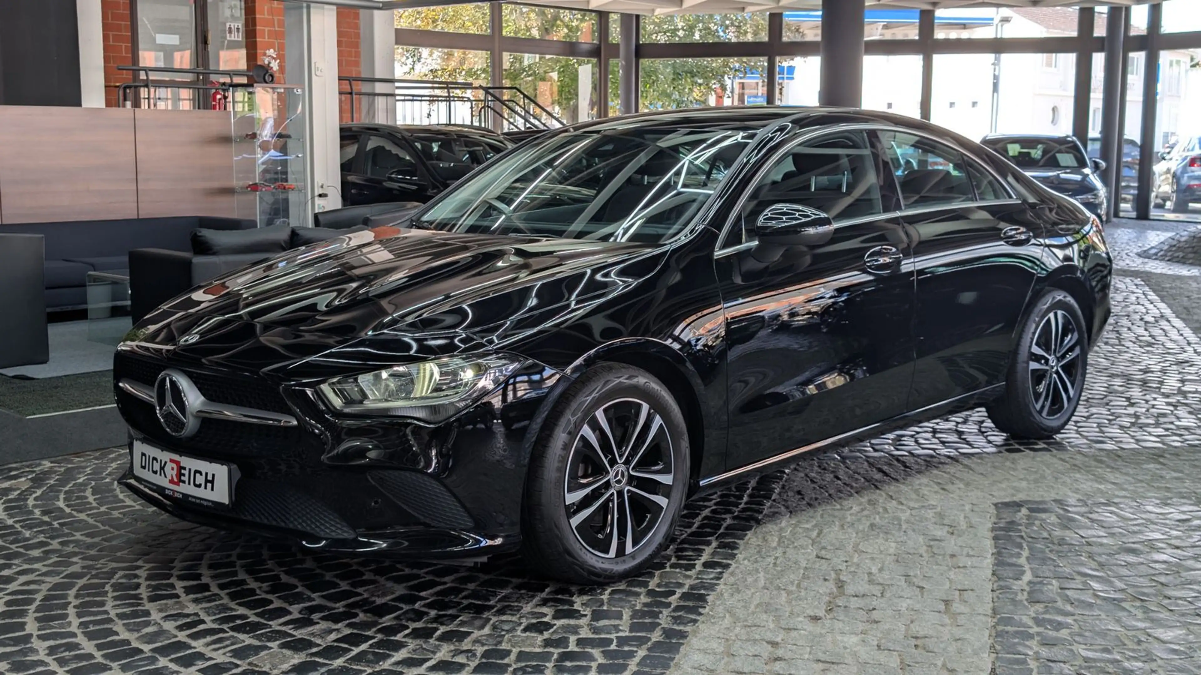 Mercedes-Benz CLA 200 d Coupé AHK LEDER LED SHZ KAM BUSINESS — photo 3