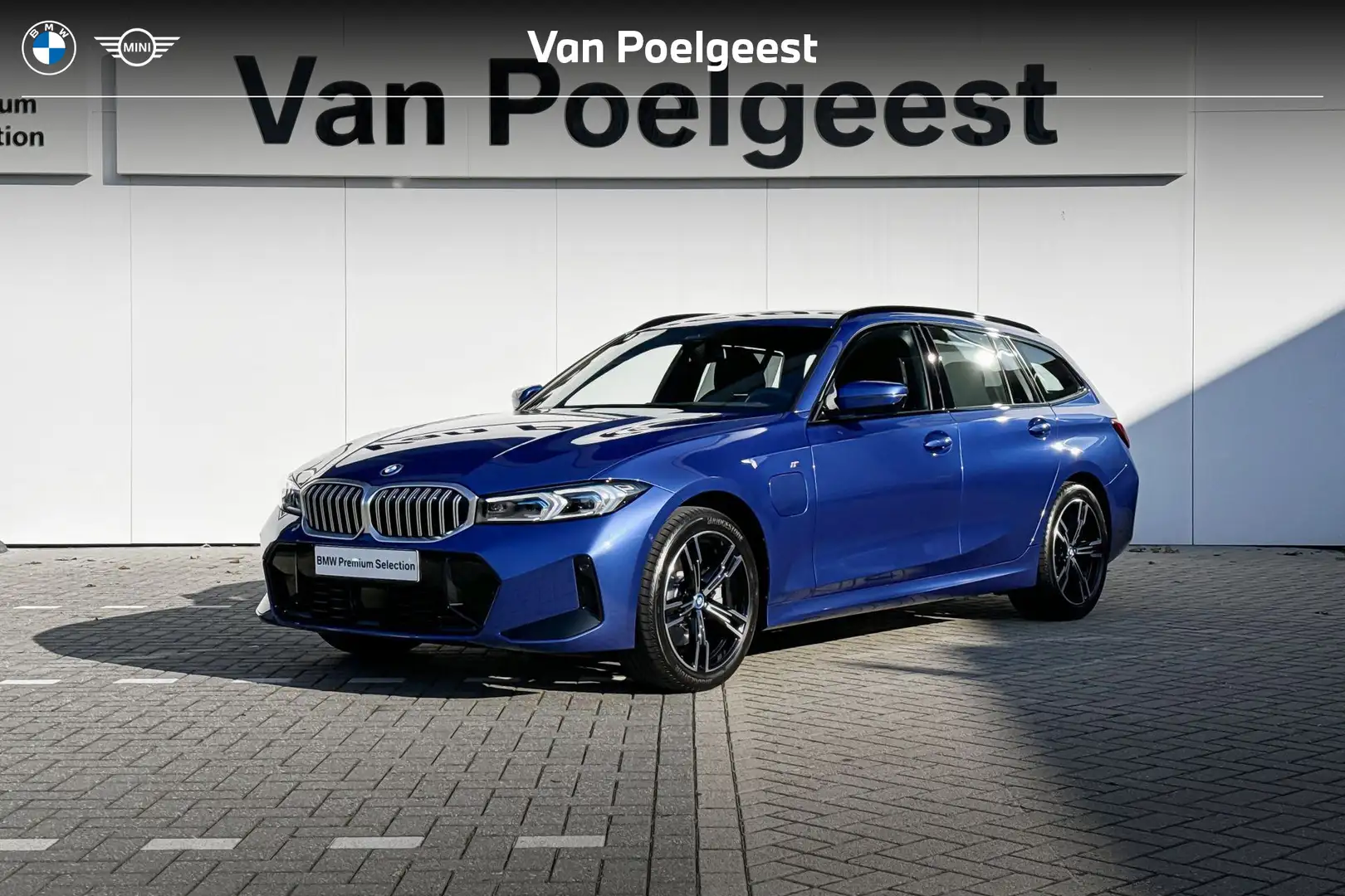 BMW 330 3 Serie Touring 330e M sport | trekhaak Blauw - 1