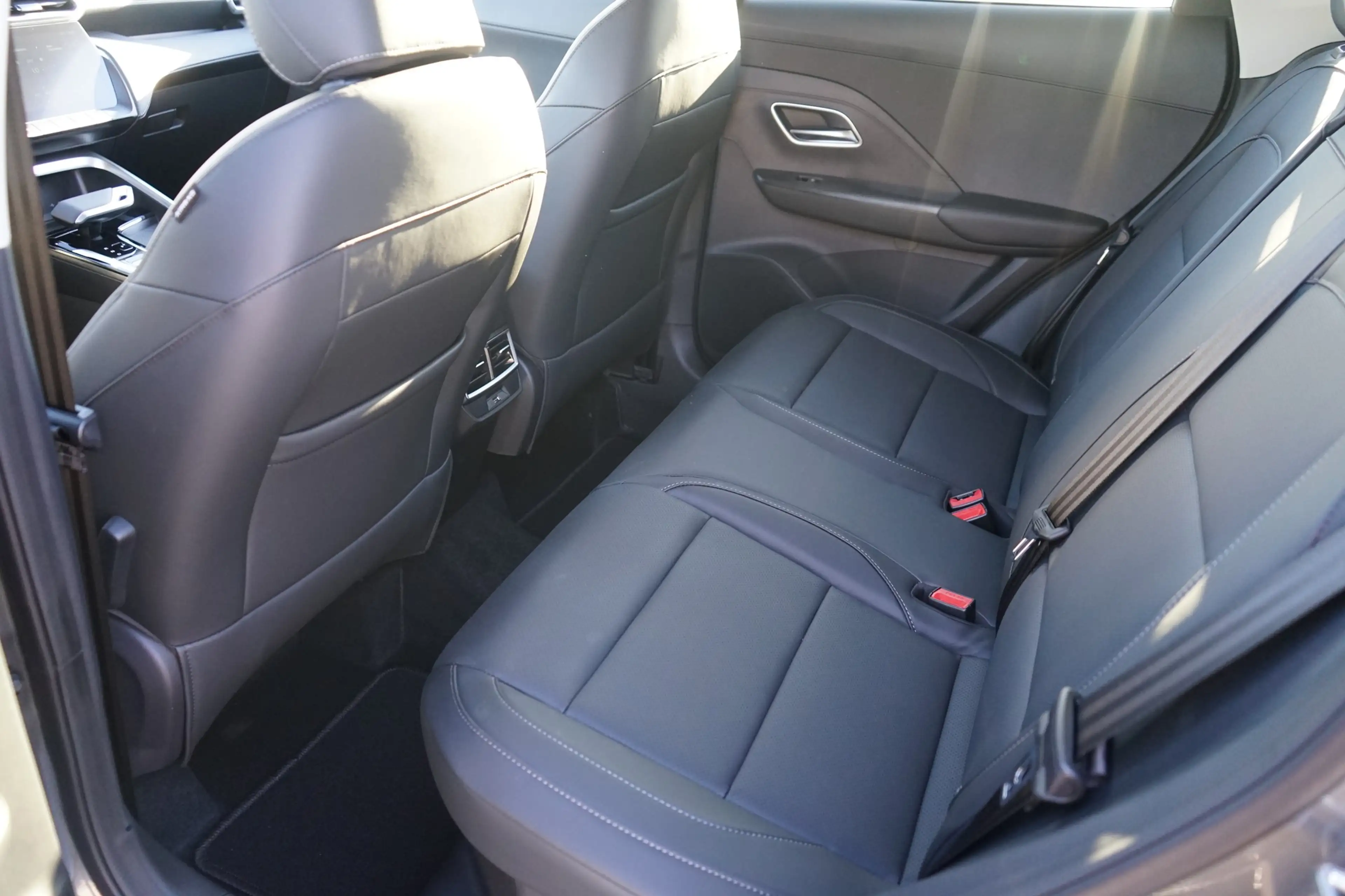 MG ZS 1.5 Hybrid Luxury Aut. LED ACC Navi 360° — photo 10