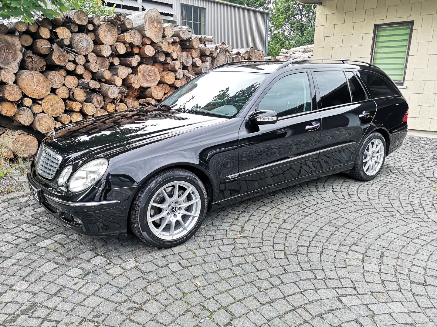 Mercedes-Benz E 320 E-Klasse T-Modell Diesel T CDI Elegance DPF OM648 Schwarz - 1