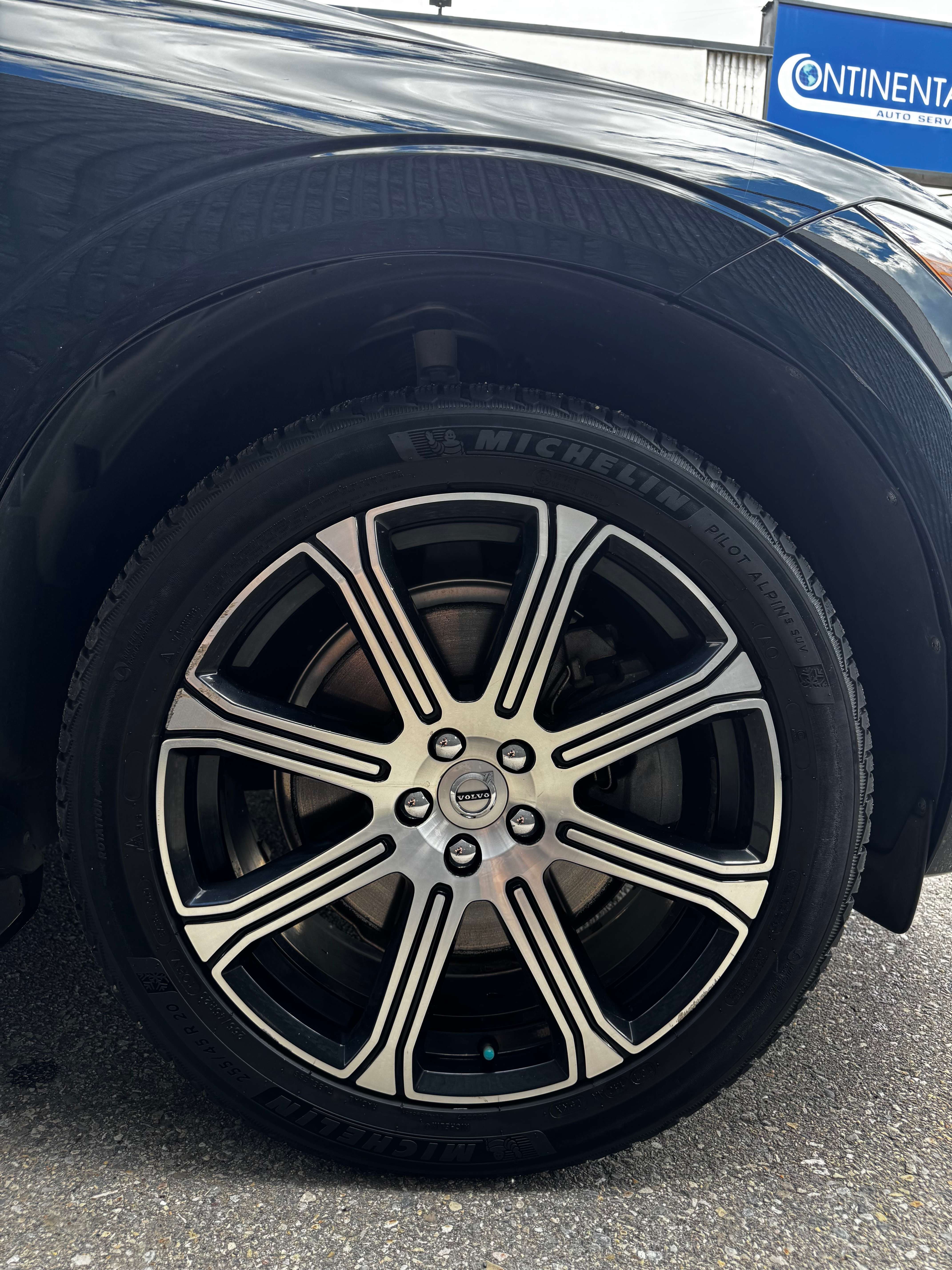 2018 Volvo XC60 Inscription thumb 8
