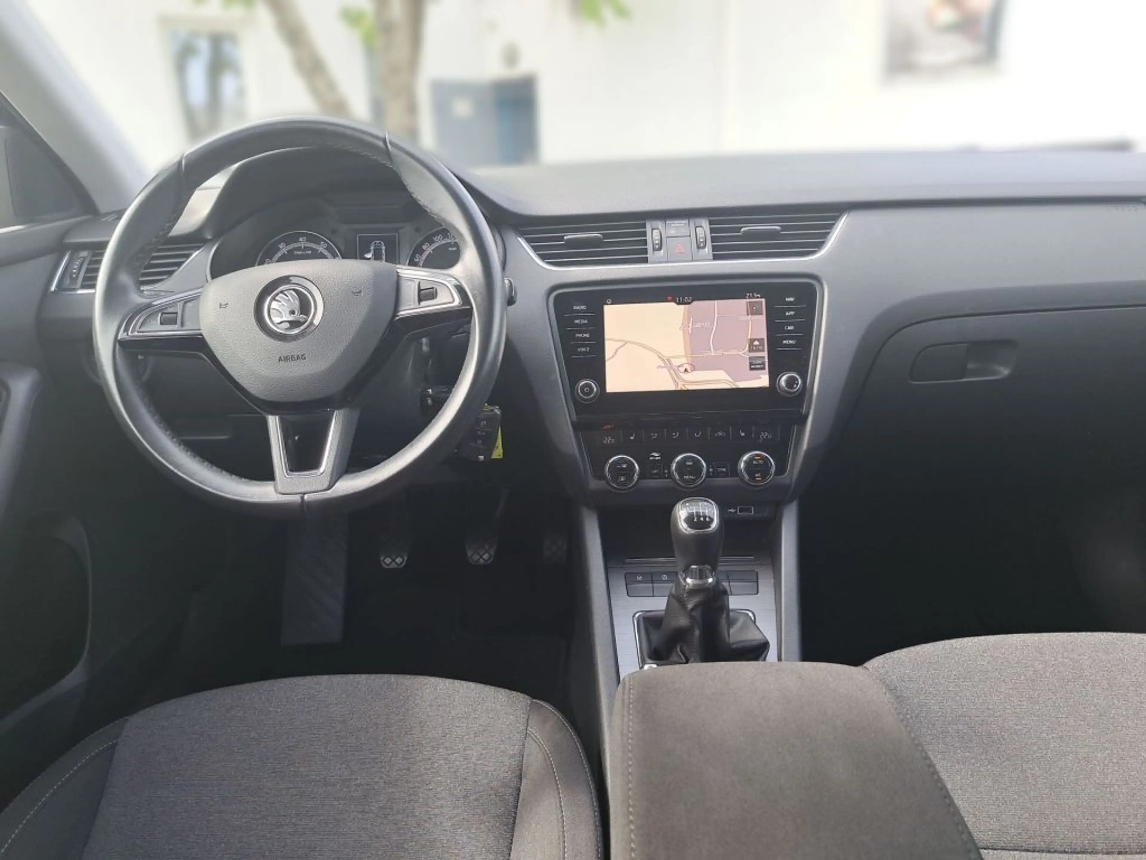 Skoda Octavia Combi 1.5 TSI ACT Soleil — photo 16